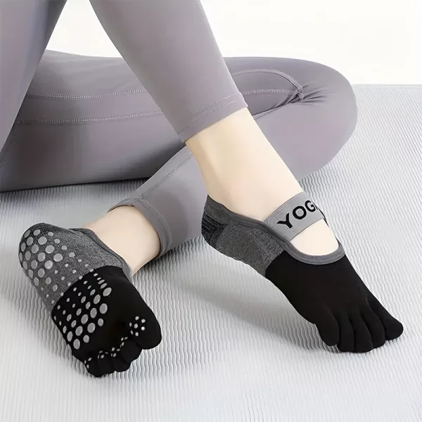 grip socks, pilates socks, women socks, non slip socks, barre socks, five toe socks
